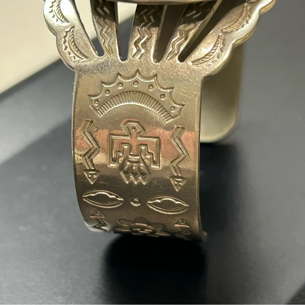 Vtg Antique Fred Harvey Era Navajo-Silver Cuff bracelet, 1923 US Peace Dollar - Picture 4 of 15